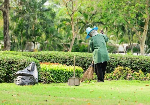 Hire Gardner to Perform Garden Maintenance Services